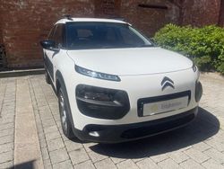 White Used 2015 Citroën C4 Cactus Feel Hatchback | £4,649 (Fair price)