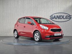 Red Used 2015 Kia Venga Hatchback | £5,499 (Fair price)