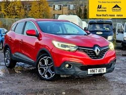 Red Used 2017 Renault Kadjar Dynamique SUV | £7,988 (Fair price)