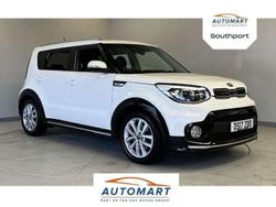White Used 2017 Kia Soul SUV | £6,975 (Fair price)