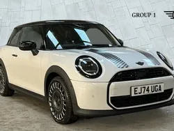 White Used 2025 Mini Cooper S Hatch Hatchback | £27,595 (Expensive)