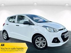 White Used 2016 Hyundai i10 Hatchback | £5,495 (Good price)