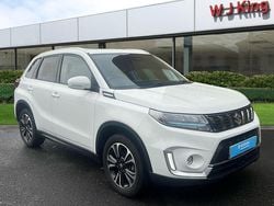 Superior white Used 2022 Suzuki Vitara SZ5 SUV | £17,595 (Fair price)
