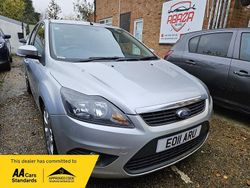 Silver Used 2011 Ford Focus Zetec Hatchback | £2,250 (Super price)