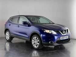 Blue Used 2016 Nissan Qashqai N-Connecta SUV | £8,250 (Good price)