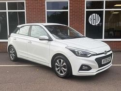 White Used 2019 Hyundai i20 SE Hatchback | £9,100 (Good price)
