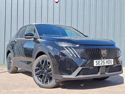 Black New 2025 Peugeot 3008 Allure SUV | £29,998 (Fair price)