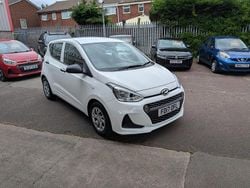 White Used 2017 Hyundai i10 Hatchback | £6,995 (Good price)