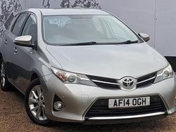 Grey Used 2014 Toyota Auris Hatchback | £6,995 (Good price)