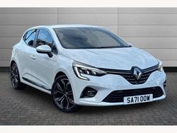 White Used 2021 Renault Clio V Version S Hatchback | £11,249 (Fair price)