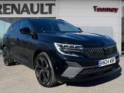Black Used 2024 Renault Austral Iconic Esprit Alpine SUV | £29,590 (Fair price)