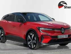 Red & black Used 2023 Renault Mégane Techno Hatchback | £17,850 (Fair price)