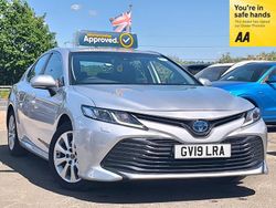 Silver Used 2019 Toyota Camry Sedan | £16,545 (Fair price)