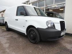 White Used 2023 LEVC VN5 City MPV | £13,995