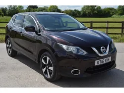 Black Used 2016 Nissan Qashqai N-Connecta SUV | £7,189 (Fair price)