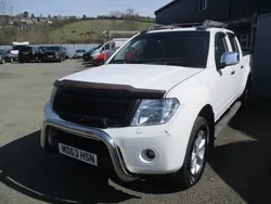 White Used 2014 Nissan Navara Tekna Pickup | £8,695 (Fair price)