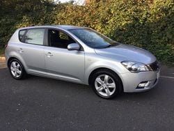 Silver Used 2009 Kia Ceed Hatchback | £2,490 (Good price)