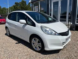 White Used 2014 Honda Jazz ES Hatchback | £6,890 (Fair price)