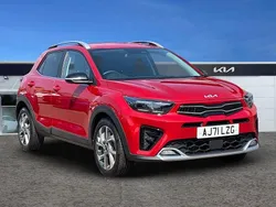 Red Used 2022 Kia Stonic 4 SUV | £14,995 (Fair price)