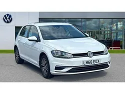 White Used 2018 VW Golf VII SE Hatchback | £15,101 (Fair price)