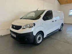 White Used 2022 Peugeot Expert Premium Van | £14,497 (Fair price)