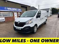 White Used 2019 Renault Trafic Business MPV | £10,800 (Good price)