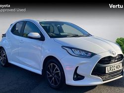 White Used 2022 Toyota Yaris Hybrid Design Hatchback | £15,007 (Fair price)