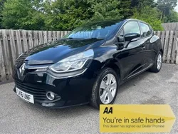Absolute black Used 2016 Renault Clio IV Dynamique Hatchback | £5,495 (Fair price)