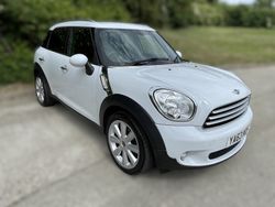 White Used 2014 Mini Cooper Countryman SUV | £5,495 (Fair price)