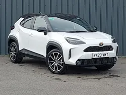 White Used 2023 Toyota Yaris Hybrid Sport Estate | £24,498 (Fair price)