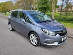 Grey Used 2017 Vauxhall Zafira SRi MPV | £8,995 (Expensive)