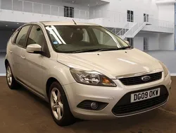 Silver Used 2009 Ford Focus Zetec Hatchback | £2,490 (Fair price)