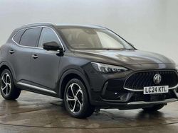 Black Used 2024 MG HS Trophy SUV | £16,195 (Fair price)