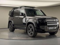 Santorini black Used 2022 Land Rover Defender SE Dynamic SUV | £56,400 (Fair price)