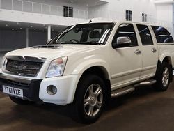 White Used 2011 Isuzu Rodeo SUV | £5,499