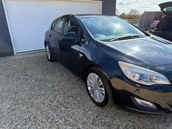 Black Used 2012 Vauxhall Astra Excite Hatchback | £1,995 (Fair price)