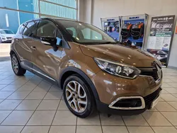 Brown/black Used 2016 Renault Captur Iconic SUV | £6,425 (Fair price)