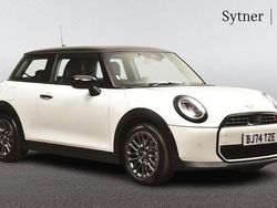White Used 2024 Mini Cooper S Hatch Hatchback | £23,500 (Fair price)