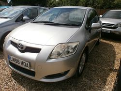 Silver Used 2007 Toyota Auris Hatchback | £2,495 (A bit pricey)