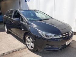 Black Used 2024 Vauxhall Astra Design Edition Estate | £9,000