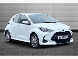 Pure white Used 2023 Toyota Yaris Hybrid Hatchback | £15,970 (Fair price)