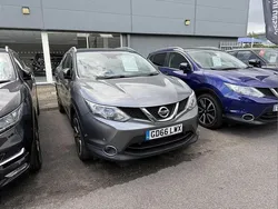 Grey Used 2017 Nissan Qashqai Tekna SUV | £9,000 (Fair price)