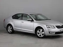 Brilliant silver metallic Used 2017 Skoda Octavia SE Hatchback | £11,400 (Good price)