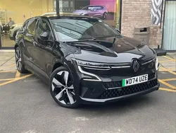 Black Used 2025 Renault Mégane Komfort Hatchback | £26,995 (Expensive)