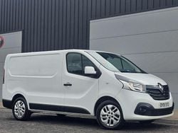 White Used 2019 Renault Trafic MPV | £7,788 (Good price)