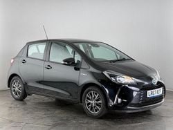 Black Used 2017 Toyota Yaris Hybrid Hatchback | £11,000 (Fair price)