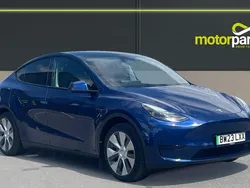 Blue Used 2023 Tesla Model Y SUV | £25,250 (Fair price)