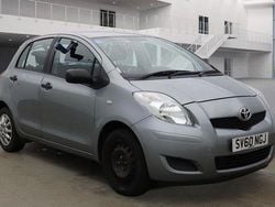 Silver Used 2010 Toyota Yaris T2 Hatchback | £2,500 (Super price)