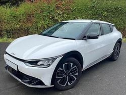 White Used 2022 Kia EV6 Air SUV | £23,495 (Fair price)