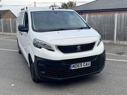 White Used 2020 Peugeot Expert Van | £11,000 (Good price)